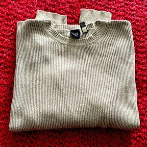 Men’s GAP crew neck sweater
